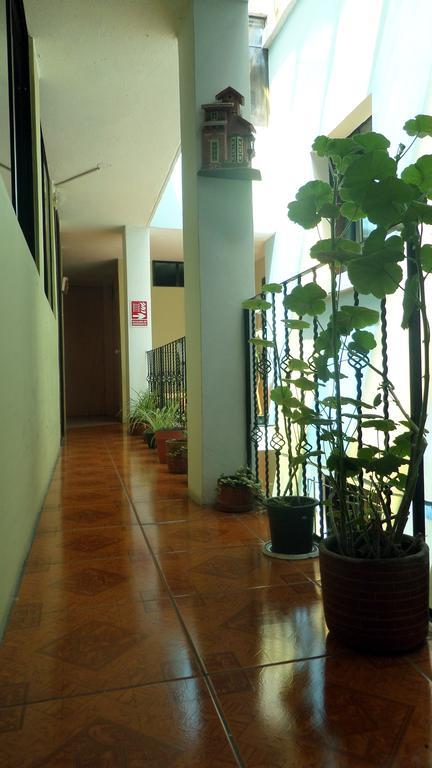 Jhomana Guesthouse กีโต ภายนอก รูปภาพ