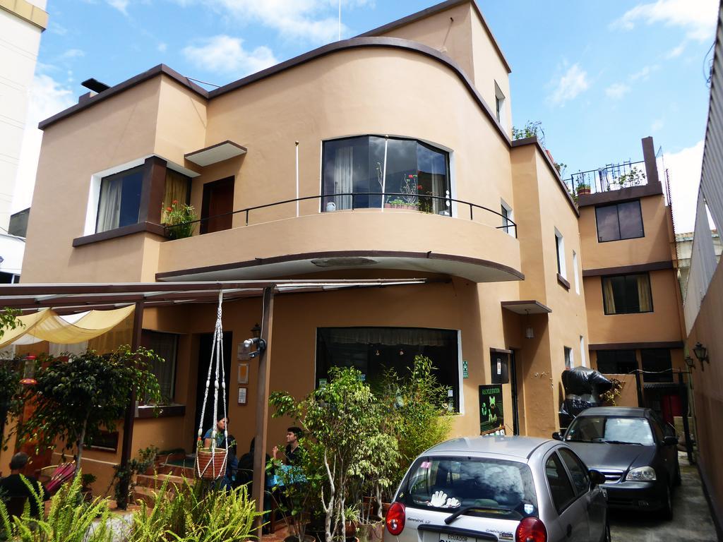 Jhomana Guesthouse กีโต ภายนอก รูปภาพ